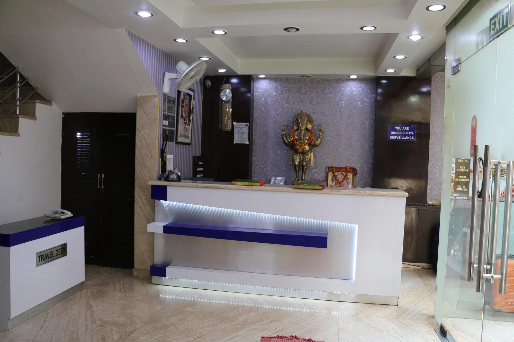 Hotel Seven Seas Inn Nuova Delhi Esterno foto